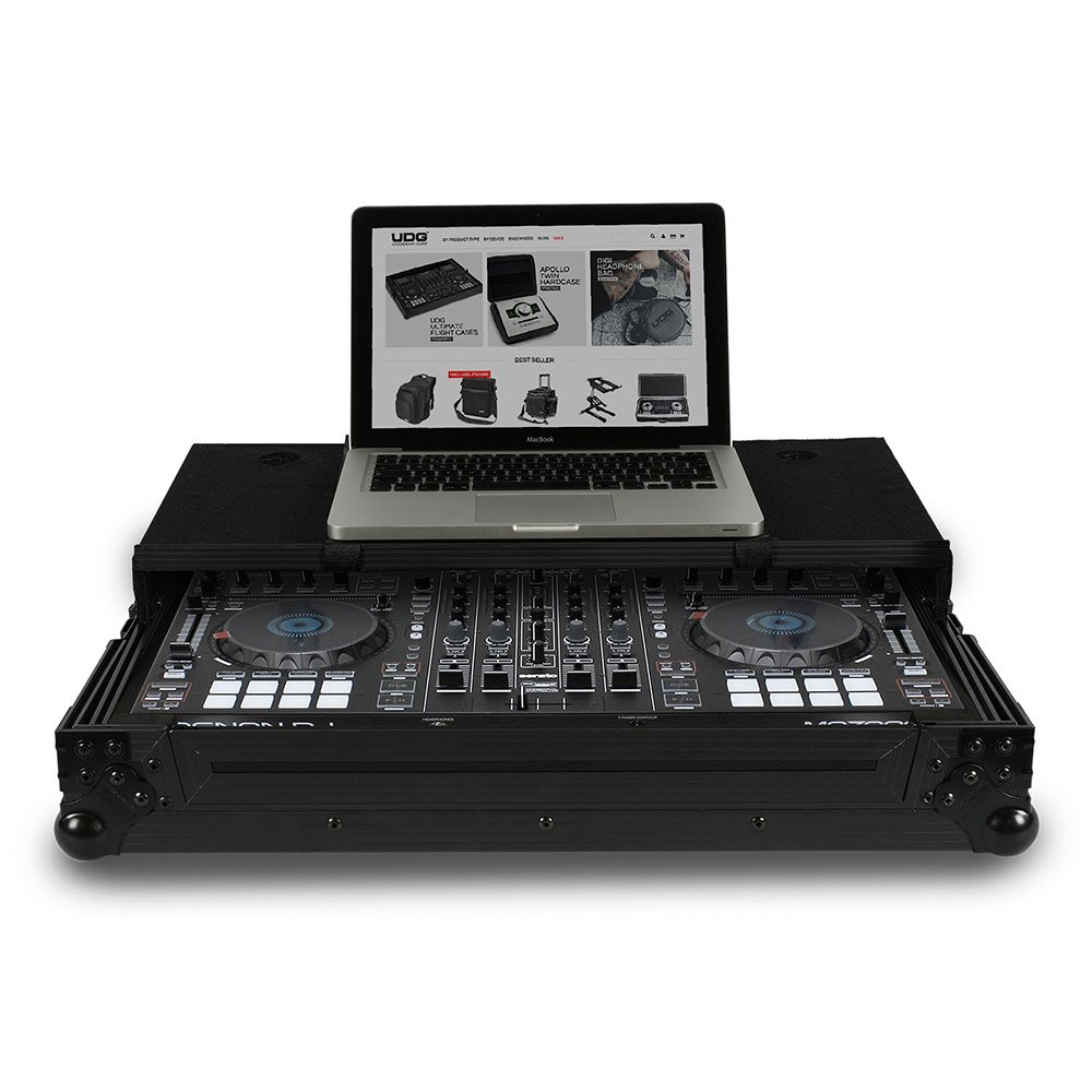 UDG Ultimate Flight Case Denon MC7000 Black Plus