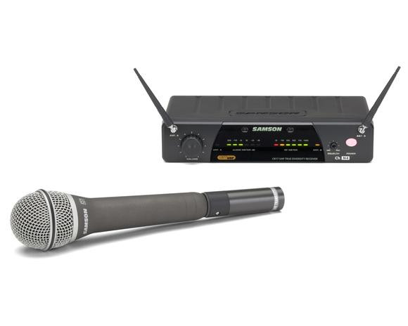 Samson AX1/Q7 AIRLINE 77 - zestaw bezprzewodowy z nadajnikiem AX1 ( plug - on ) i mikrofonem dynamicznym Q7 (642.375Mhz)