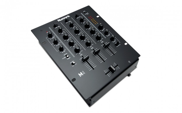 Numark M4 - mikser 3 kanałowy