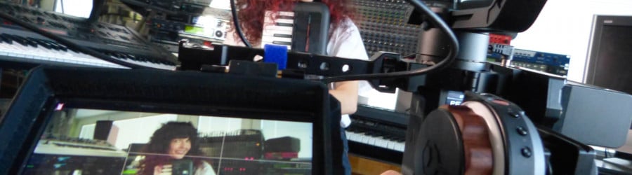 Ramona Rey testuje keyboardy Yamaha PSS-A50, PSS-F30 i PSS-E30
