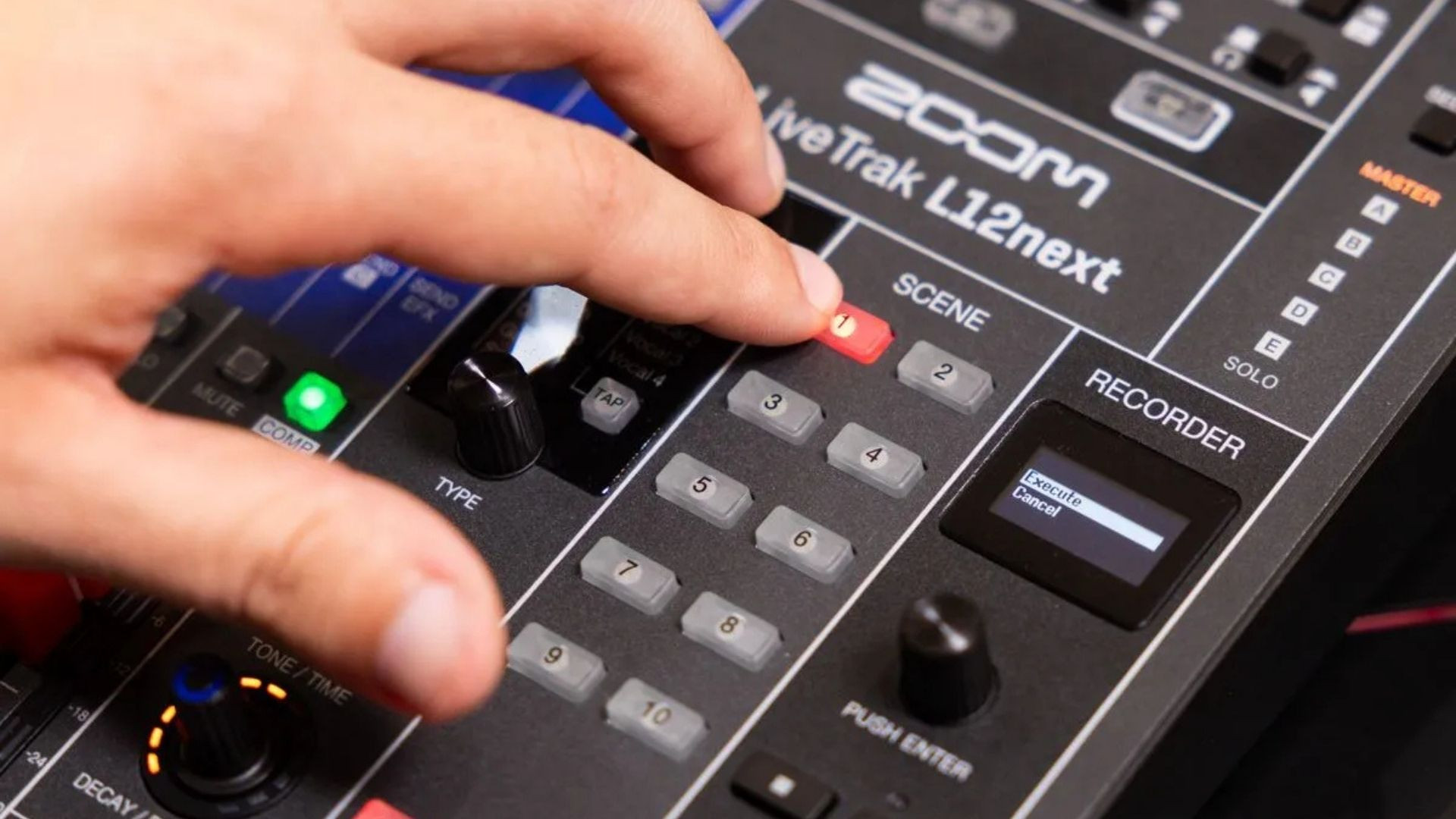 ZOOM L12next LiveTrak – cyfrowy mikser z analogową duszą