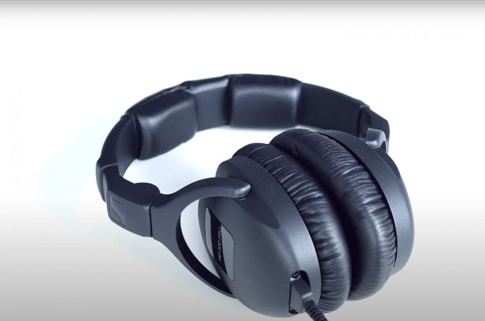 TEST SŁUCHAWEK: Sennheiser HD 300 Pro - Sklep muzyczny Supersound