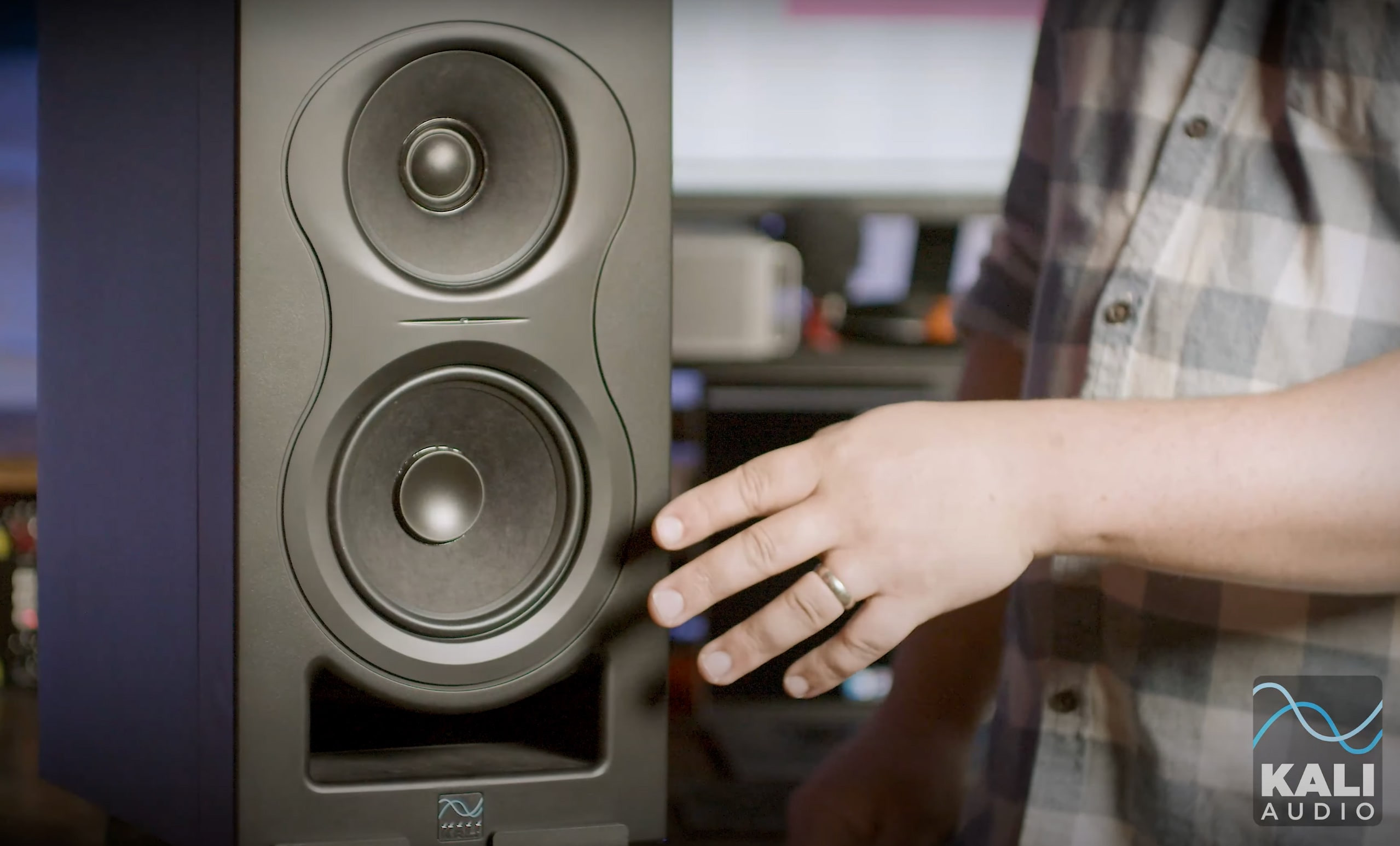 PREMIERA: Kali Audio IN-5 - nowe monitory studyjne!