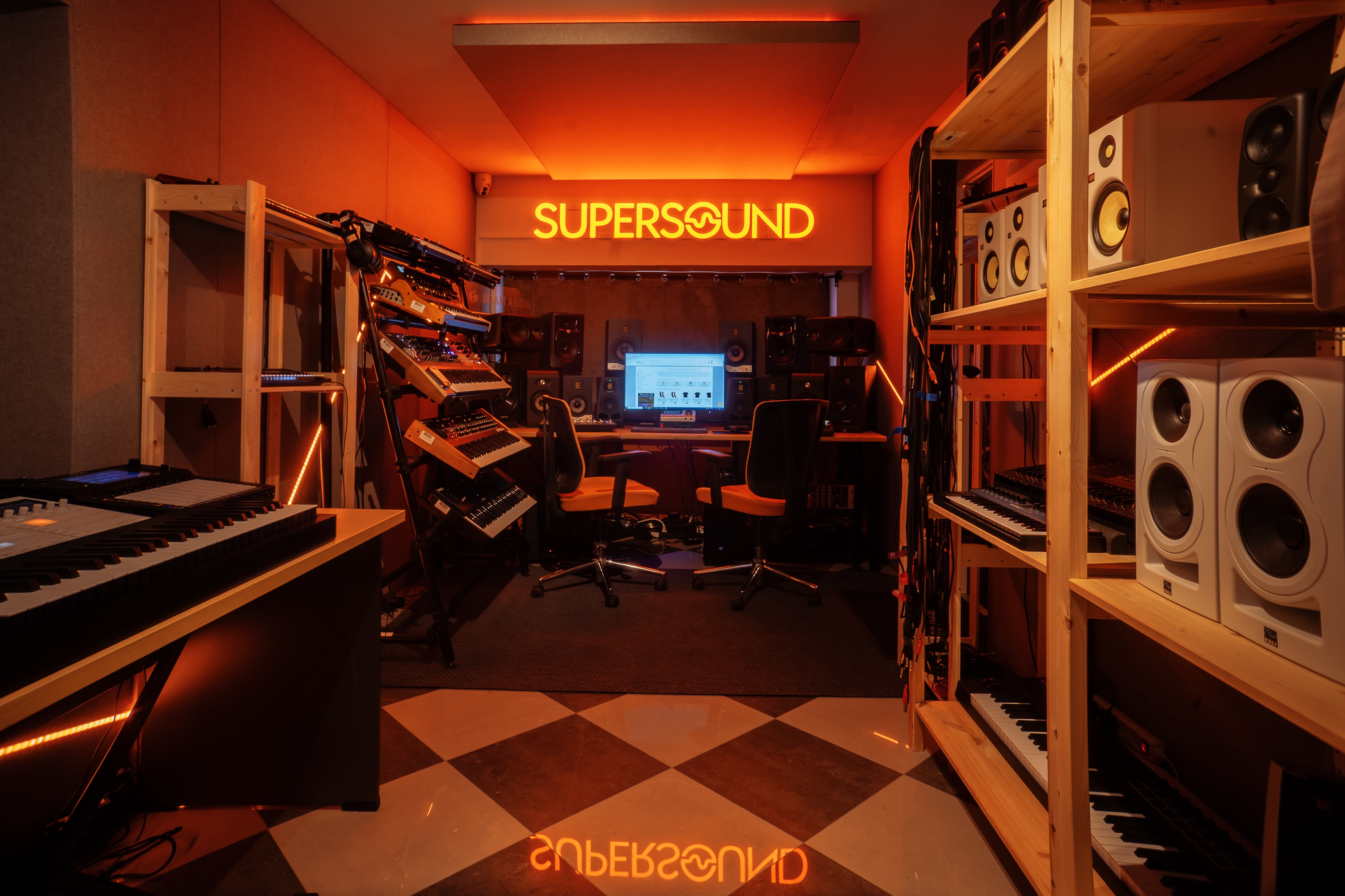 STUDIO ODSŁUCHOWE SUPERSOUND - Krakowiaków 64A, Warszawa